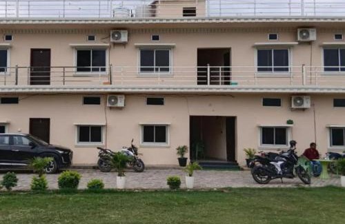 Naugarh Cabin | Harihar Palace