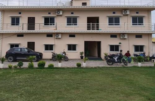 Naugarh Cabin | Harihar Palace