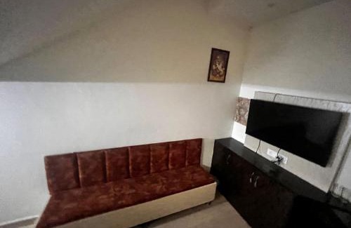 Sahibganj Hotel | Haripur House