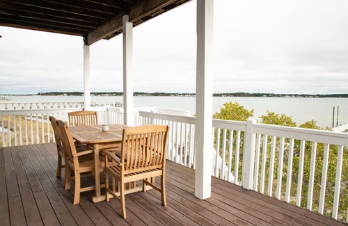 Oak Hammock House | Harkers Hideaway - Waterfront Home with Private Dock & Private Beach