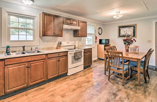 Harkers Island House | Harkers Island Home with Porch ~ 1 Mi to Marina!