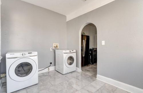 Fairgrounds Apartment | Harleaux Chateau By Jazz Fest And City Park