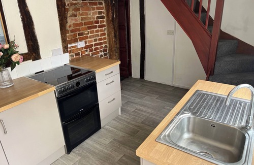 Harleston Cottage | Harleston. Norfolk/Suffolk border historic town centre cottage.nClose to Dissn