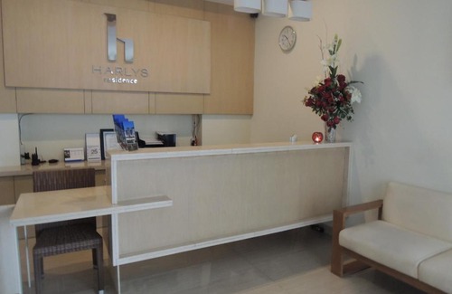 Tomang Hotel | Harlys Residence