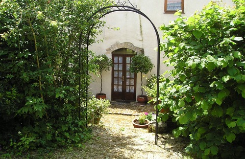 Salles-de-Villefagnan Cottage | Harmonie Has Lovely Country Views And A Relaxing Walled Courtyard Terrace With Splash Pool