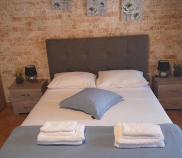 Lavrio Apartment | Harmony