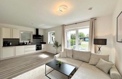 Henstedt-Ulzburg Apartment | Harmony Homes - Nähe Bahnhof - Terasse - Smart-TV - Nähe Hamburg & Flughafen