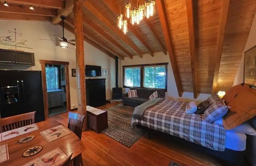 Nevada City House | Harmony Mountain Retreat