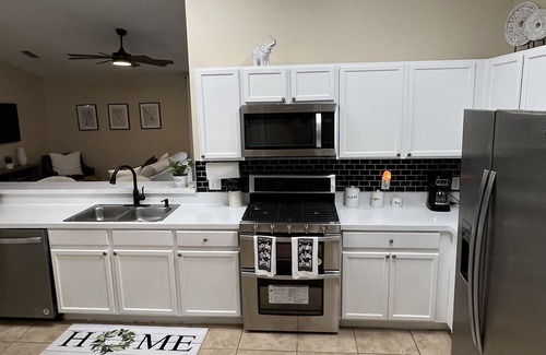 Crescent Lakes House | Harmony Place Gorgeous 3 Beds and 2 Baths Home with Pool.