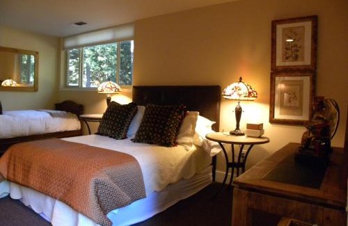 Nevada City Cabin | Harmony Ridge Lodge