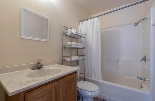 Hill City Hotel | Harney Camp Cabins