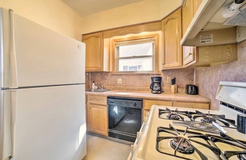Johnstown House | Harold Hidden Haven - Close to area Hospitals