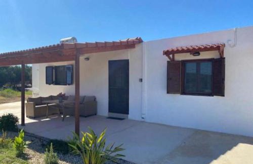 Ayios Pandeleimon House | Haroupia