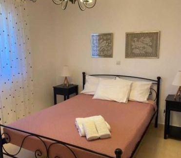 Ayios Pandeleimon House | Haroupia