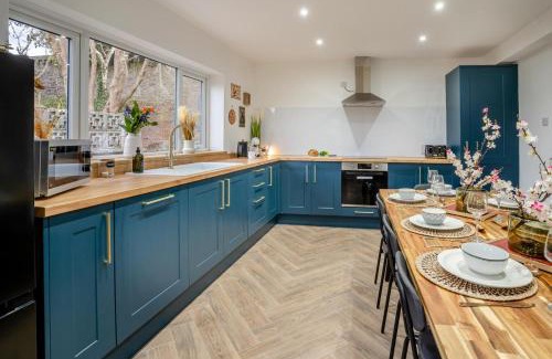 Brecon House | Harp Cottage