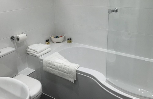 Harpenden Apartment | Harpenden House Apartment 1 Luxury 2 Bed Central Location