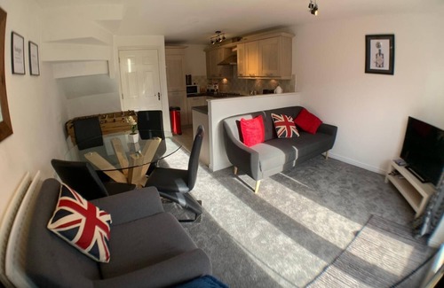 Corby House | Harpers Brook 5 bedrooms TV Netflix