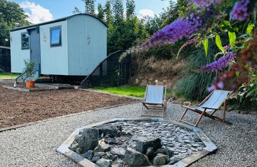 Stenalees House | Harpers Huts