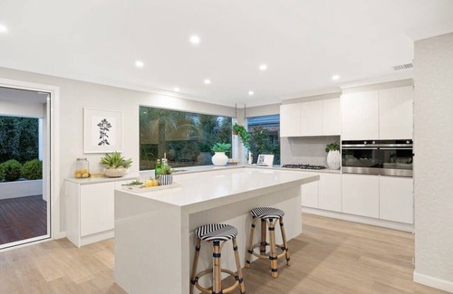 Werribee House | Harpley Estate - Luxurious Family Werribee Getaway