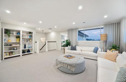 Werribee House | Harpley Estate - Luxurious Family Werribee Getaway