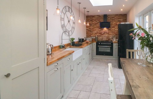 Briggswath Cottage | HARRIET'S COTTAGE, pet friendly, with open fire in Briggswath