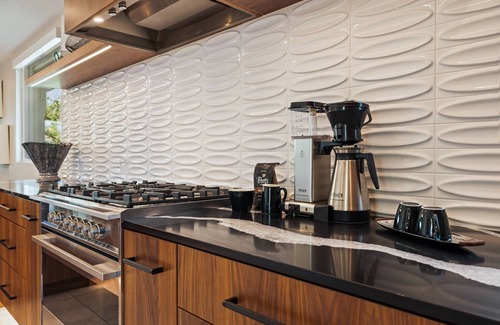 Canyon Corridor Condo | Harriet's Hideaway Newly Renovated, Modern Luxury in South Palm Springs