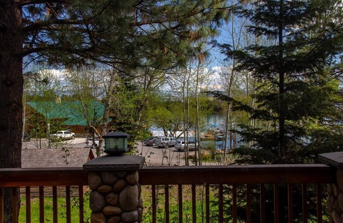 Klamath Lake House | Harriman Springs Resort Cabin 1 - A Vacation House with Accommodations & Views