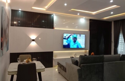 Ofin Apartment | Harris Apt - Absolute finest