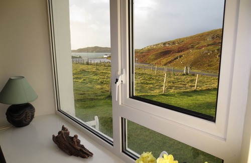 Rodel Cottage | Harris White Cottage SEA & loch VIEWS from traditional modern cottage