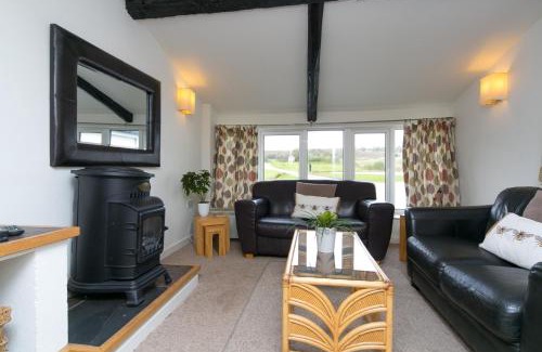 Cymau House | Harrison's Cottage