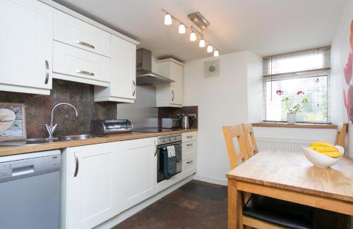 Cymau House | Harrison's Cottage