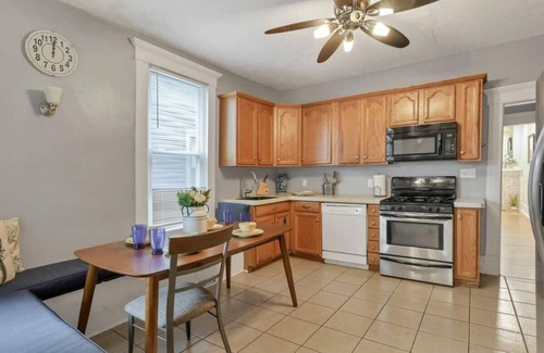 Downtown Columbus House | Harrison West Brick| 5 BR w/extra beds