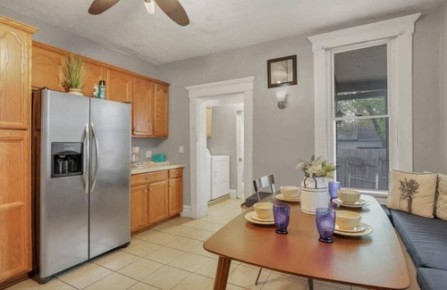 Downtown Columbus House | Harrison West Brick| 5 BR w/extra beds