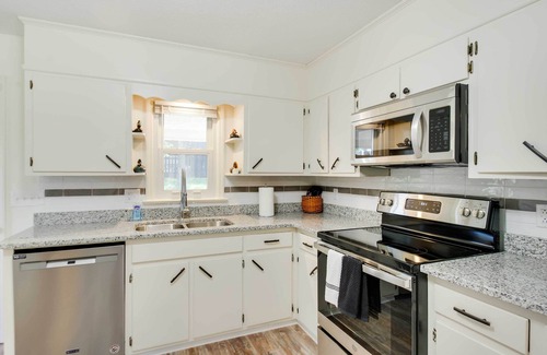 Cross Keys House | Harrisonburg Family Home w/Deck, 4 Mi to Downtown