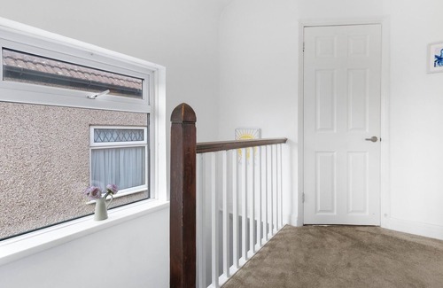 Wealdstone House | Harrow House 3 Bedrooms 2 Bathrooms Off-road Parking