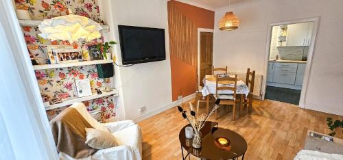 West End Apartment | Harry Potter Styled 3-bed apartment - Edinburgh