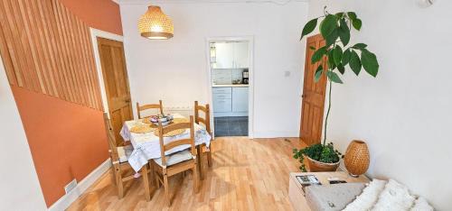 West End Apartment | Harry Potter Styled 3-bed apartment - Edinburgh