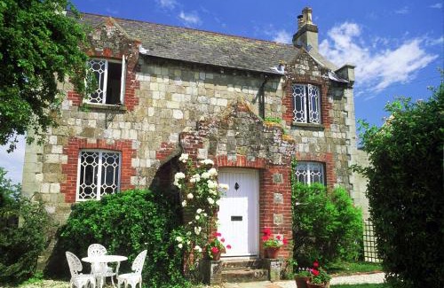 Hunston Bed & Breakfast | Harry's at Spire Cottage Dog friendly cottage