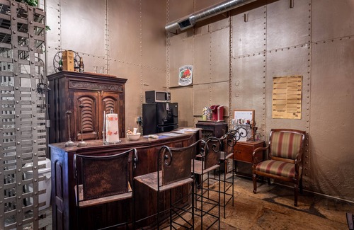 Elkader House | Harstad Suite at Elkader Jailhouse Inn
