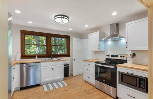 Good Hart House | Hart and Soul: 2 BR, 1 BA House in Harbor Springs, Sleeps 4