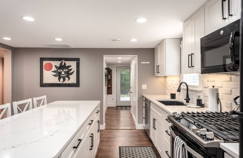 Harrison House | Hart Haven is the perfect place to relax and unwind. Comfortably decorated