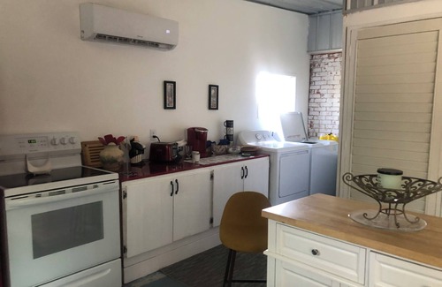Hartford Cottage | Hartford Art House BnBnA very eclectic BnB n900 sqft interior/patio, sleeps 6