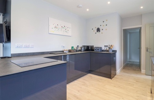 Axminster Cottage | HARTGROVE FARM BUNGALOWS, pet friendly, with open fire in Musbury
