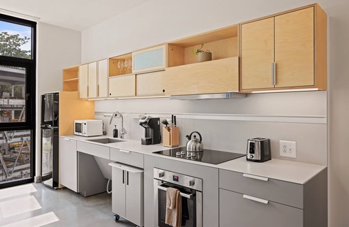 Chestnut Hill Apartment | Harthall Hotel