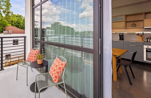 Chestnut Hill Apartment | Harthall Hotel
