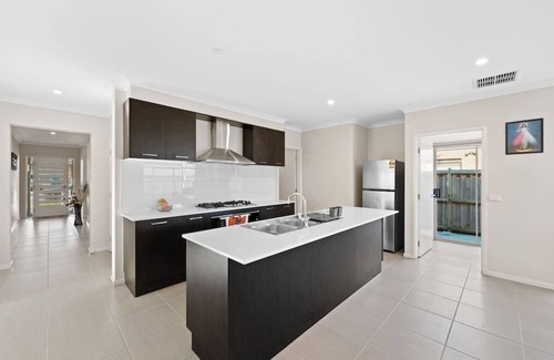 Clyde House | Hartleigh Estate - Sophisticated Family Living