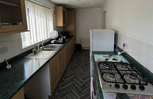 Hartlepool House | Hartlepool - 2 bedroom - near seaside - Sleeps 5