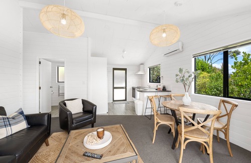 Haruru Cottage | Haruru Cottages