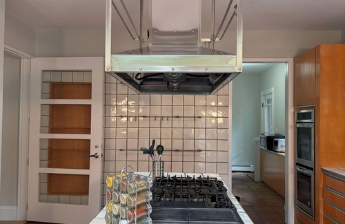 Mid-Cambridge House | Harvard Sq 3BR House w/parking