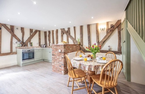 Saxmundham House | Harvest Cottage at Valley Farm Barns, Snape